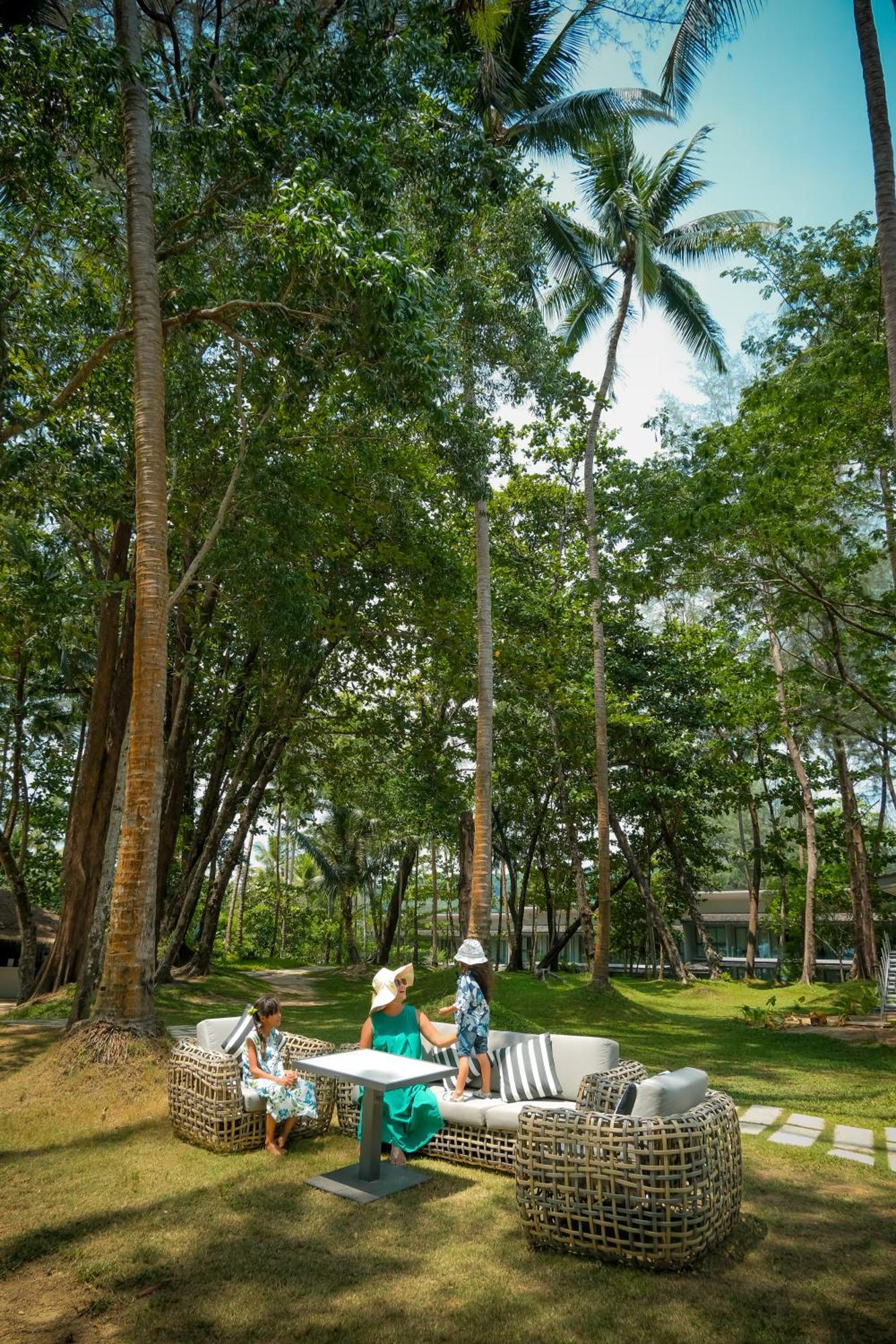 Avani Plus Khao Lak Resort Exteriér fotografie