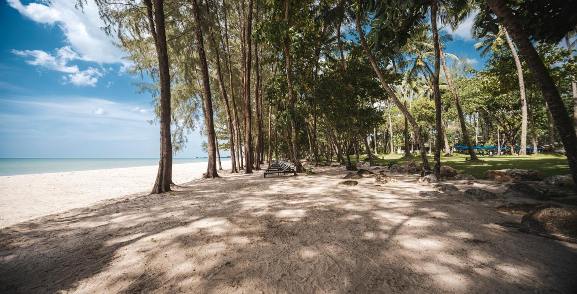 Avani Plus Khao Lak Resort Exteriér fotografie
