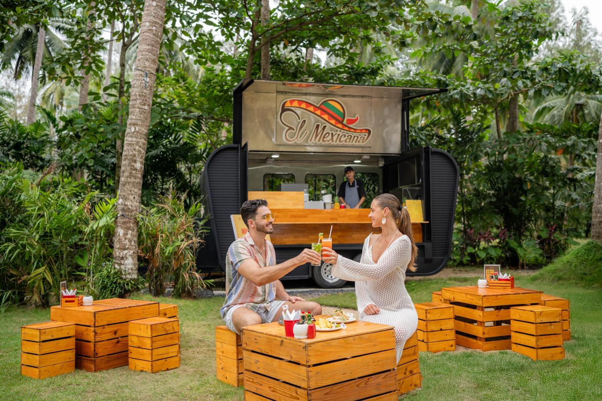 Avani Plus Khao Lak Resort Exteriér fotografie